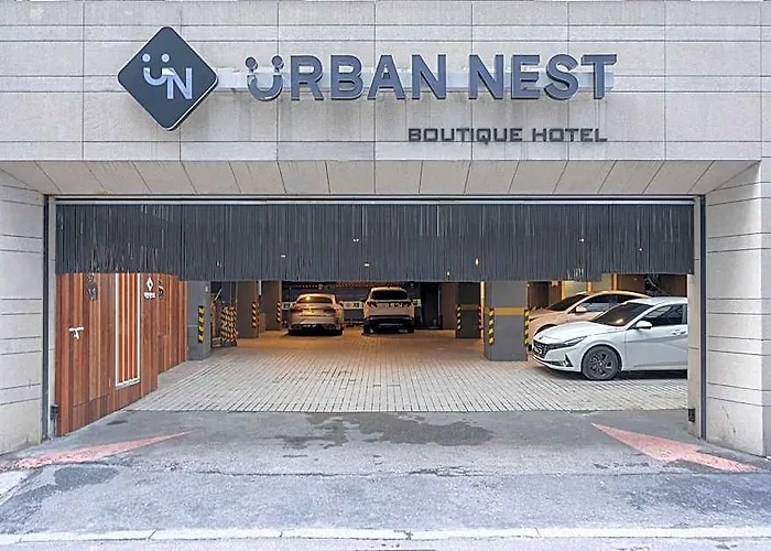 Hotel Urban Nest *