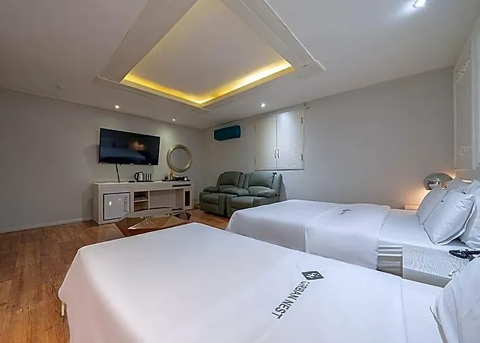 Urban Nest Hotel